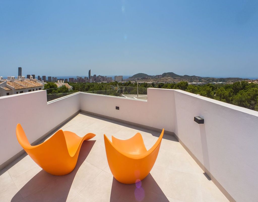 Spanyol luxus ingatlan tengeri panorámával