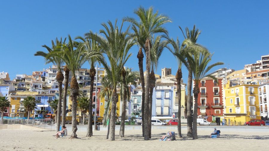 Spanyol ingatlanok csodálatos partokon